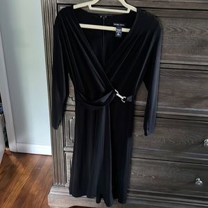 Black v neck , cross cross maxi dress
